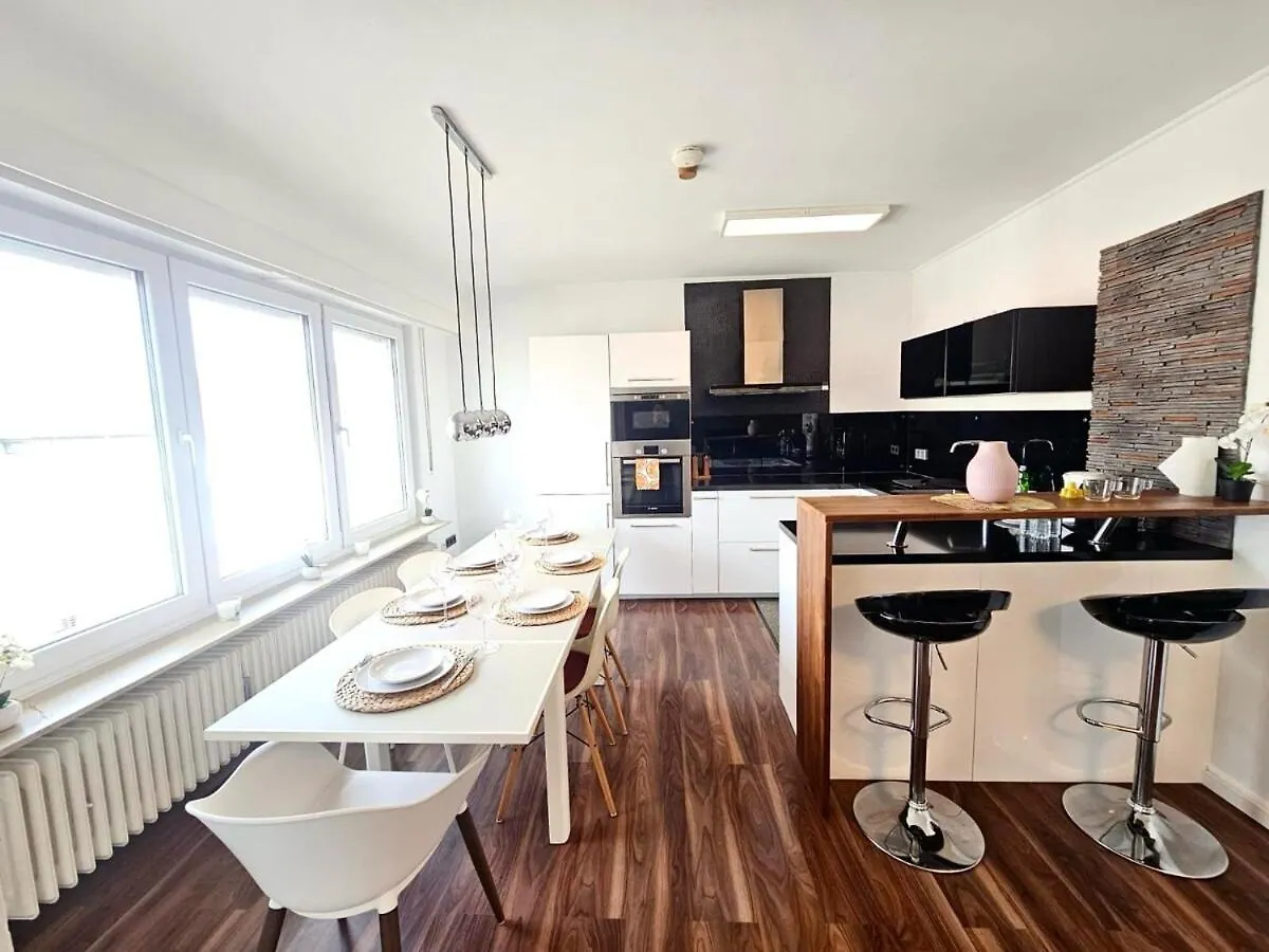 Spacious 3Br With A Warm Terrace Вальферданж